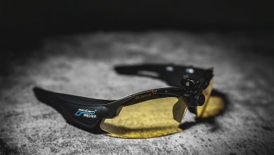 PRO 2i <span>VS</span> PRO <span>4K</span> VS STRIKE